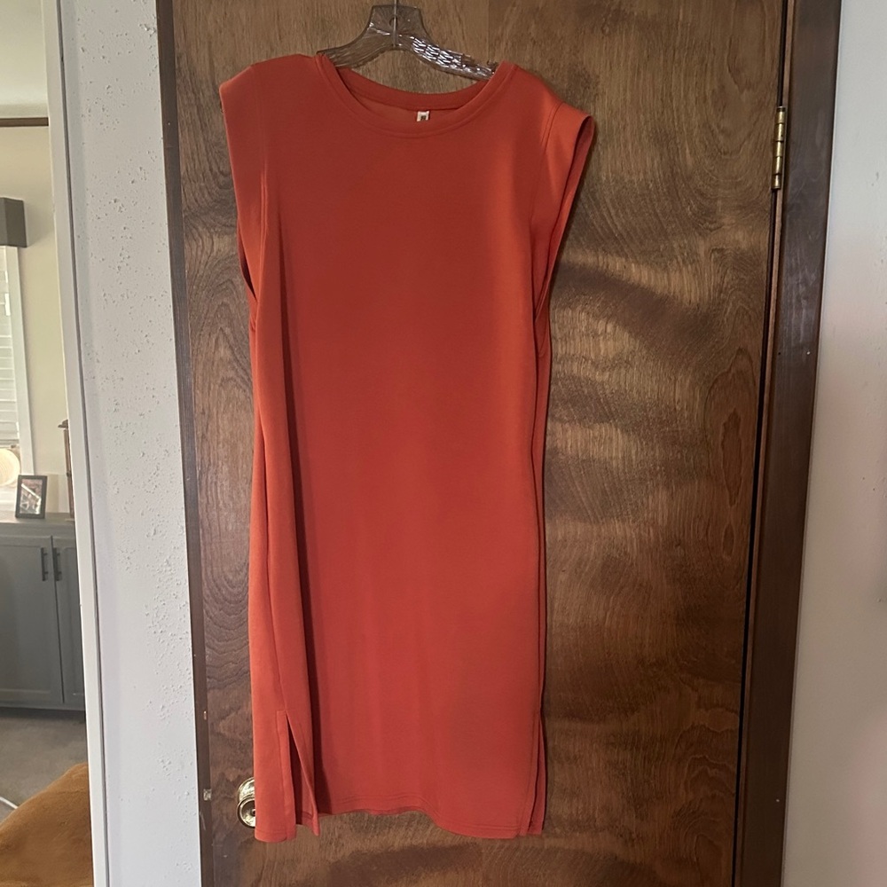 Chic Sleeveless Orange Midi Dress